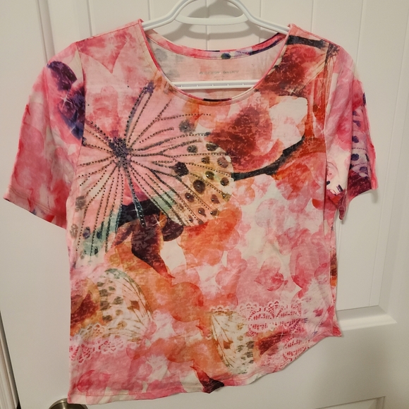 🌟4/$15 Allison Daley Pink Butterfly T-Shirt Size Small Petite - Picture 2 of 7